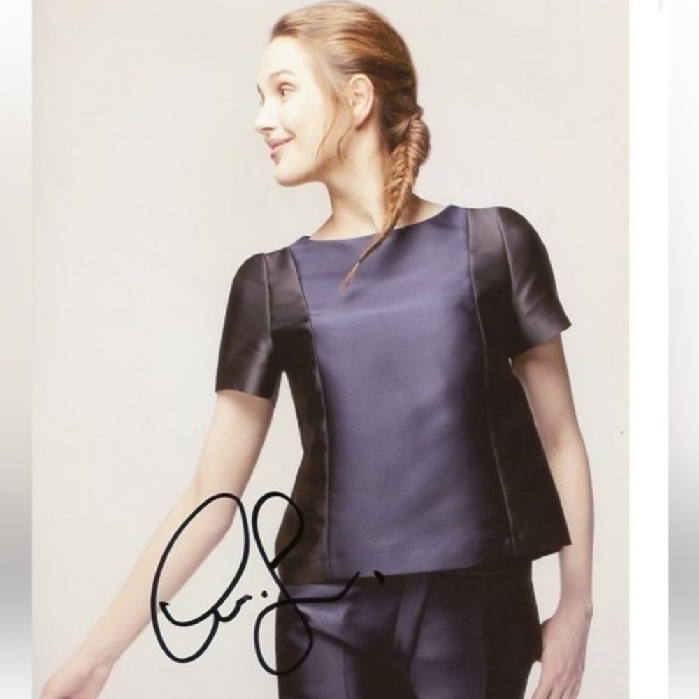 H&M short sleeve gray cropped faux leather Top size 6